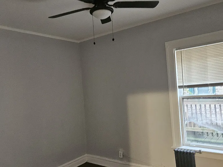 10918 S Vernon Ave — Photo 32