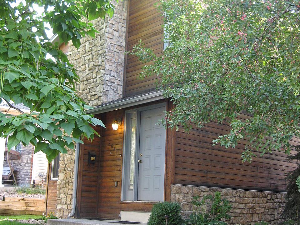 Front walk to the townhome's front door