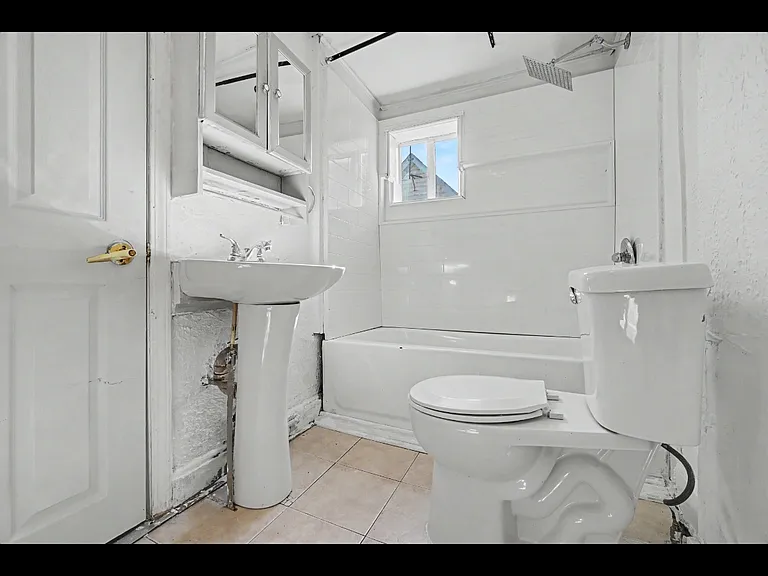 132 Reed Ave #2 — Photo 4