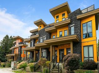 7553 Oak St, Vancouver, BC V6P 3Z2