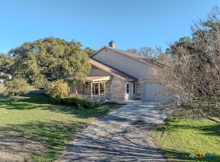 48 Oak Villa Rd, Canyon Lake, TX 78133