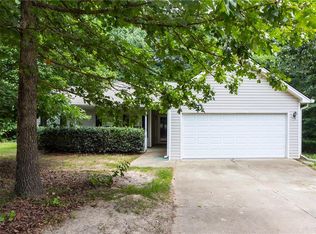 2804 James Henry Dr, Dacula, GA 30019