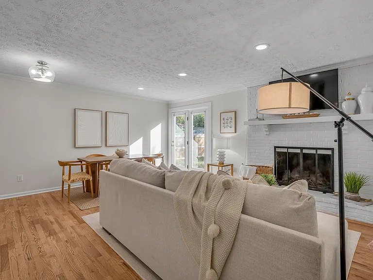 1132 Dunbarton Ln — Photo 28