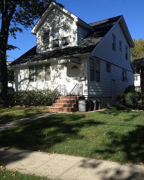 1st image of 125 Bancroft Ave
