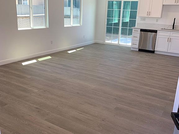 3rd image of 7331 Baird Ave