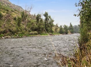 307 S Woodard Ave, Absarokee, MT 59001