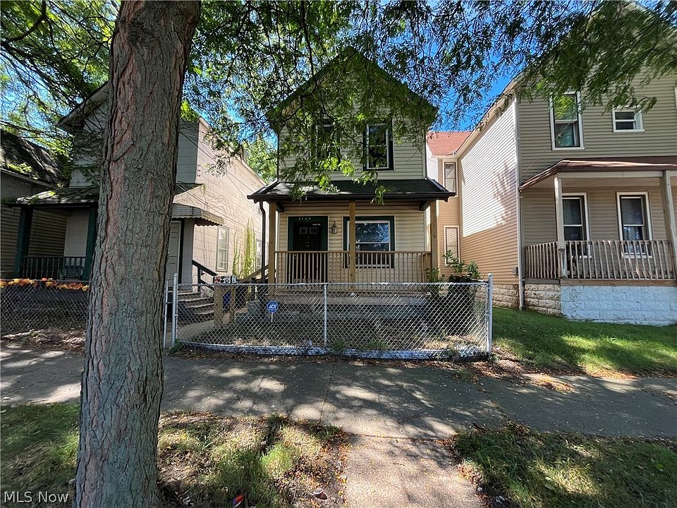 1st image of 2164 W 45th St