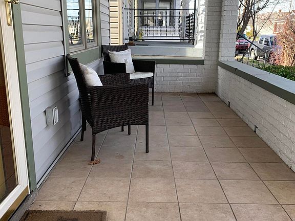 4th image of 826 Sylvia St