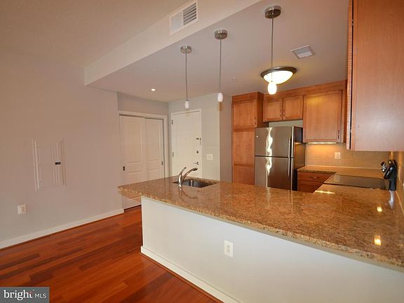 2nd image of 888 N Quincy St Unit 1311