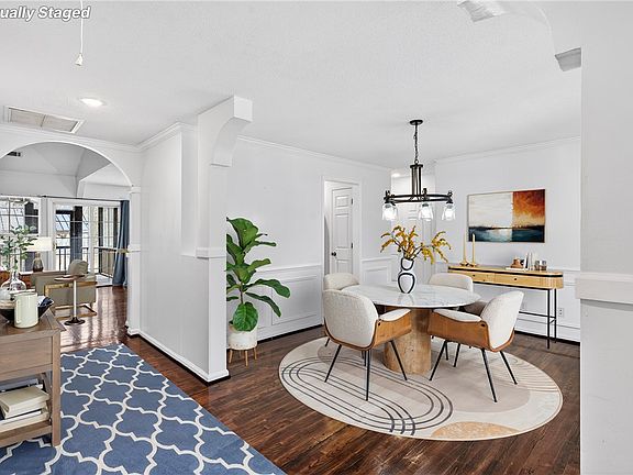 3rd image of 15 Chickadee Dr