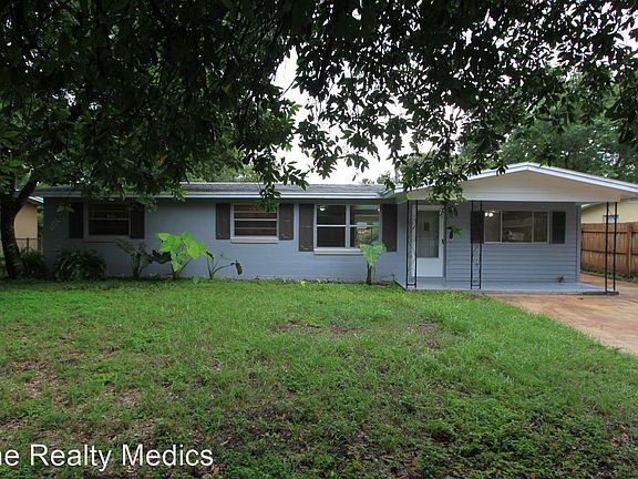 2nd image of 905 Starke Lake Cir