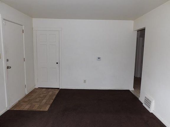 3rd image of 803 Cambridge Ave