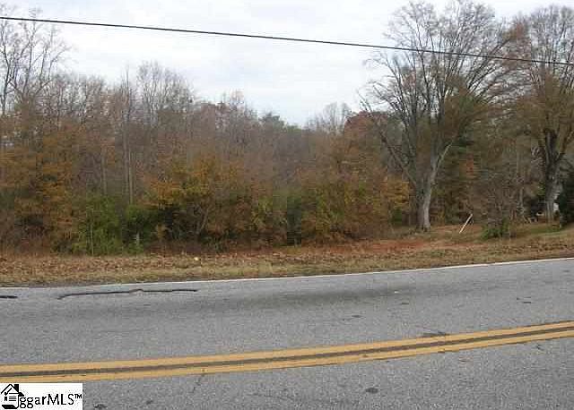 2nd image of 404 Reid School Rd