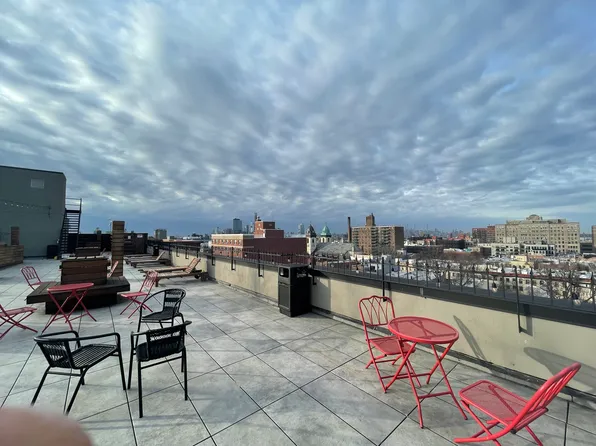 564 Saint Johns Place image 7 of 10