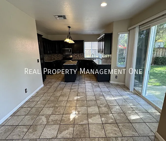 1185 Shadowcliff Ct — Photo 9