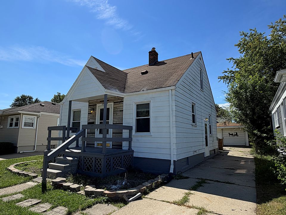 1st image of 22525 Gascony Ave
