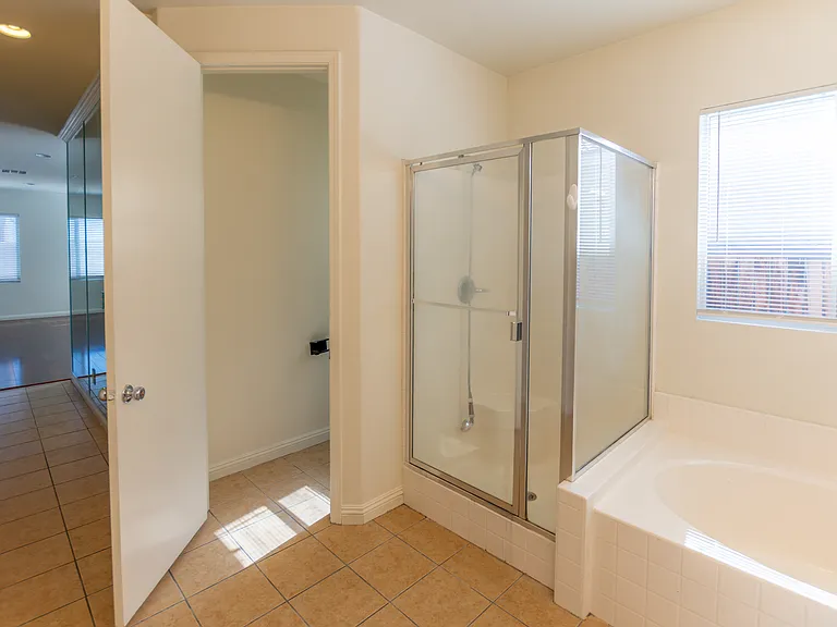 14281 Desert Rose St — Photo 9