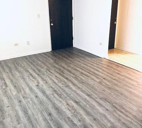 2nd image of 5615 6th Ave #1-B