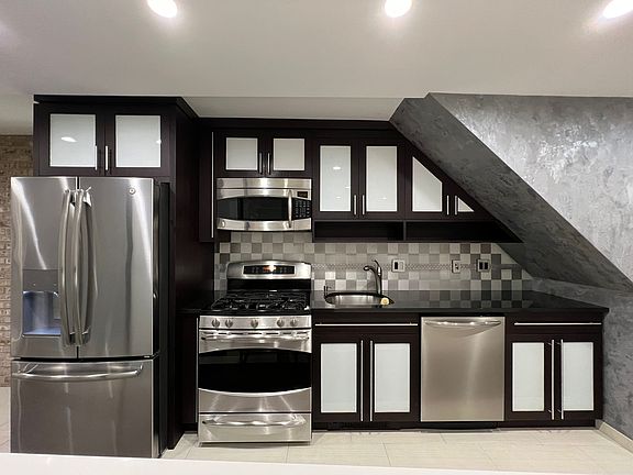 2nd image of 20-10 Hazen St #1
