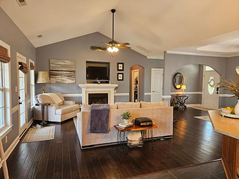 142 Shellbank Dr — Photo 9