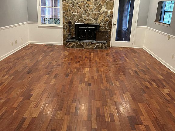 2nd image of 1154 Clairmont Pl