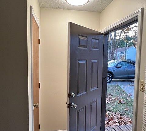 4th image of 386 W Frances St