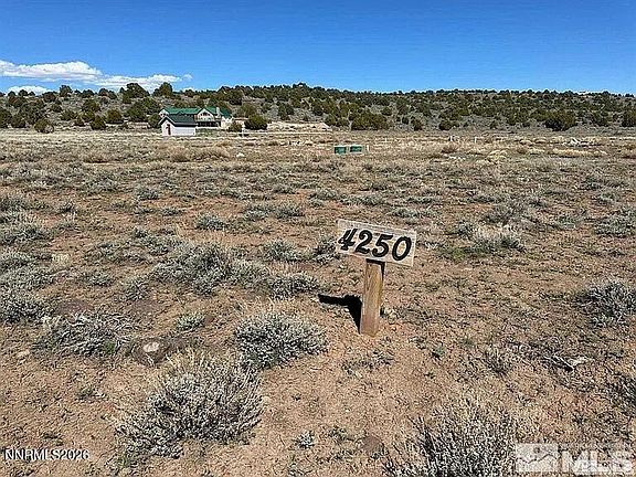 3rd image of 4250 Overland Rd