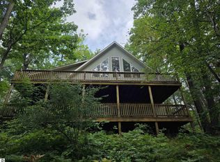4500 Woodridge Dr, Hale, MI 48739