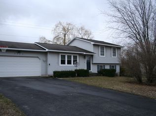 3805 Paddock Dr, Traverse City, MI 49685