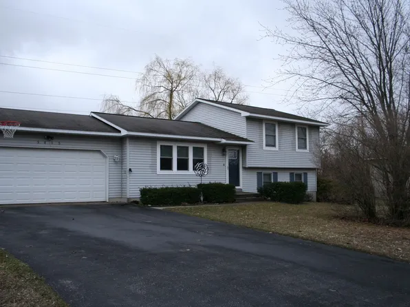 3805 Paddock Dr, Traverse City, MI 49685