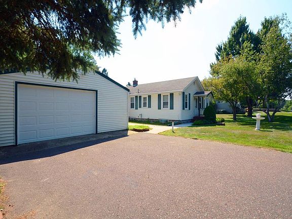 4th image of 1264 Frisbie Ave E