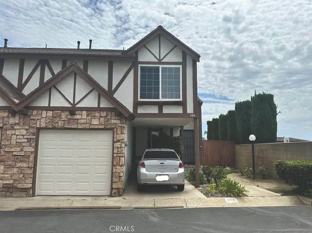 2 bed, 1.5 bath, 1150 sqft, $2,500 — Photo 1