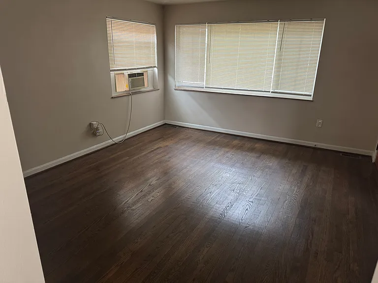 3065 Glenmore Ave #1 — Photo 16