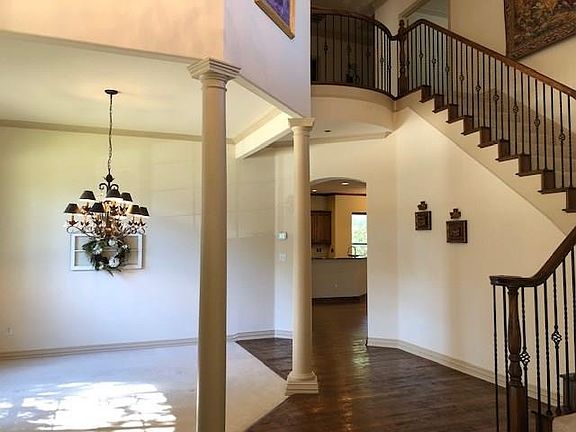 3rd image of 4609 Ainsley Dr