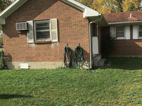 5th image of 610 Riverview St