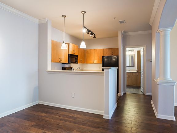 4th image of 8290 W GATE Parkway #707