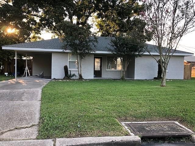 1st image of 102 Park Dr