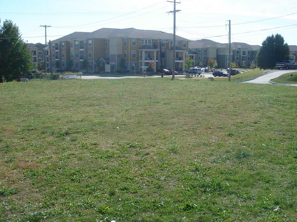 2nd image of 1605 W Martin Luther King Blvd