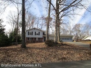 19 Old Farm Rd, Marietta, GA 30068