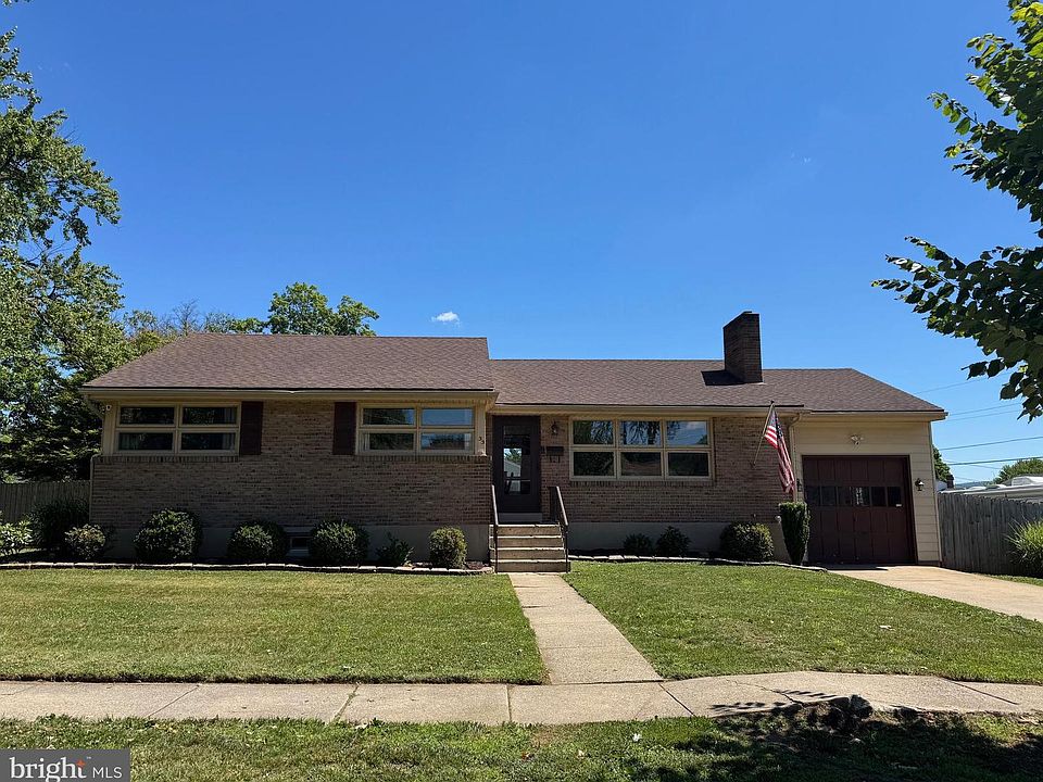 2nd image of 33 Lawndale Rd