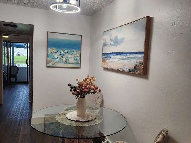 102 Westbury E #102 — Photo 6