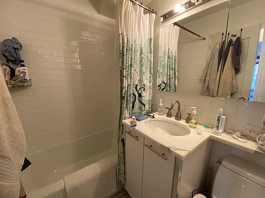 Rented by Compass | media 19