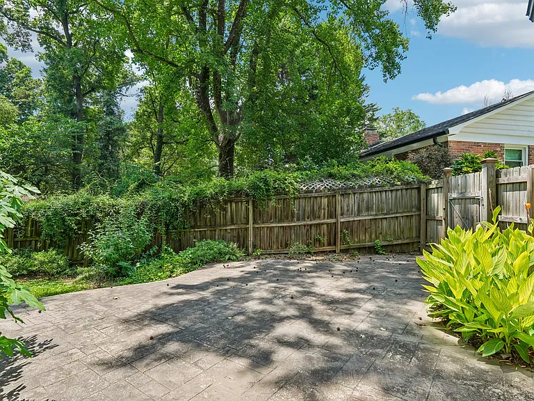 1031 Cutler Pl — Photo 38