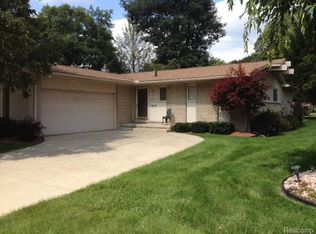 14004 Greentrees St, Riverview, MI 48193