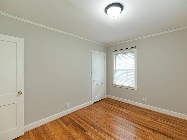 1700 Colonial Ave — Photo 26