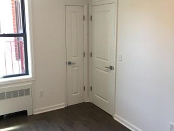 4th image of 5611 94th St APT 4K