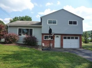 4700 Deerfield Pl, Vestal, NY 13850