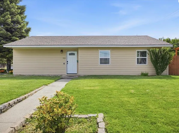 912 Cottonwood Dr, Richland, WA 99352