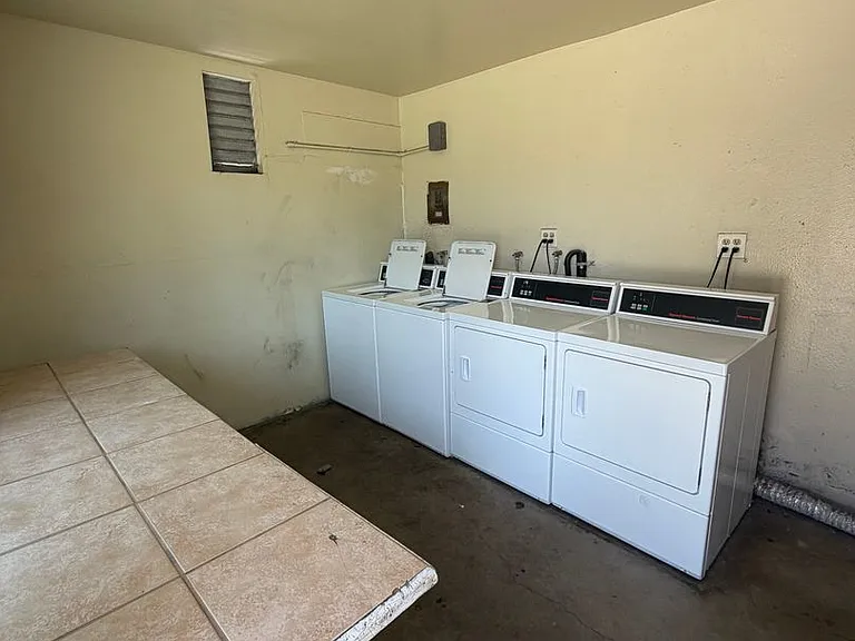 5916 Burnham Ave — Photo 21