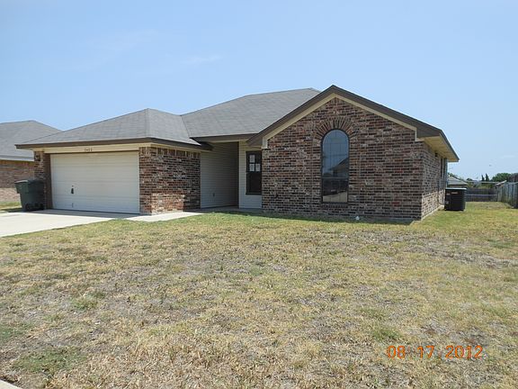 2nd image of 3402 Christie Dr
